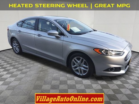 Used 2016 Ford Fusion SE w/ Equipment Group 202A image 5