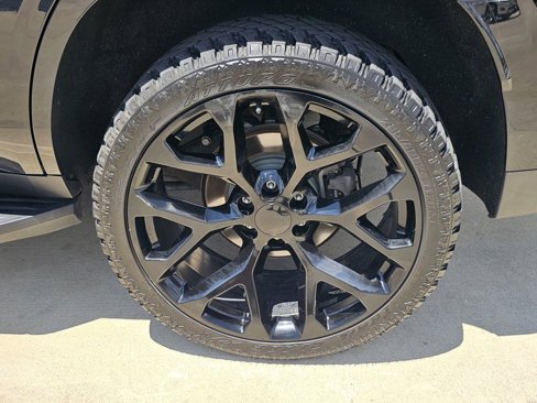Used 2021 Chevrolet Tahoe RST image 31