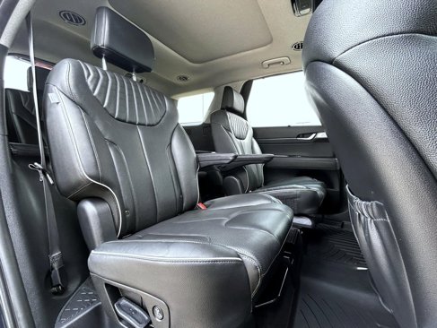 Used 2023 Hyundai Palisade Limited w/ Cargo Package image 19