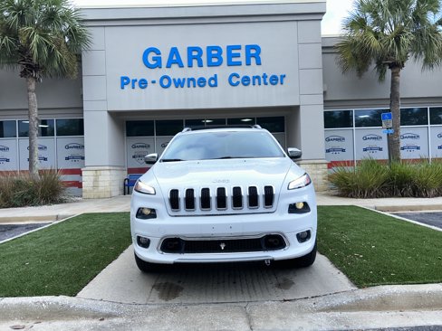 Used 2016 Jeep Cherokee Overland image 2