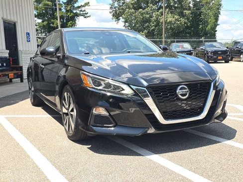 Used 2022 Nissan Altima 2.5 SV w/ SV Premium Package image 8