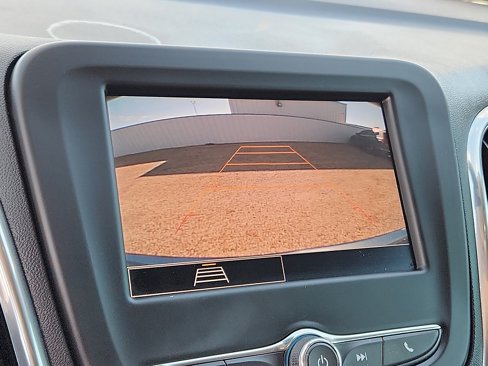 Used 2024 Chevrolet Equinox LT image 14