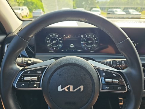 Certified 2024 Kia Seltos S image 11
