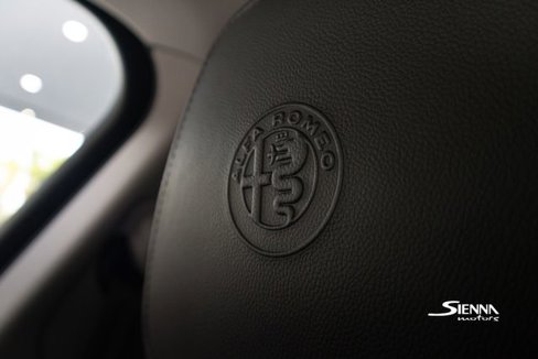 Used 2020 Alfa Romeo Stelvio image 37