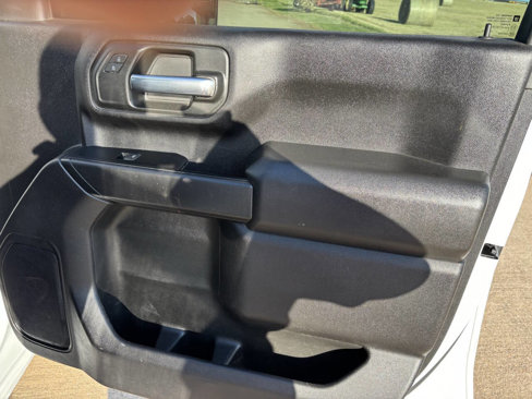 Used 2023 GMC Sierra 3500 Pro w/ Convenience Package image 11