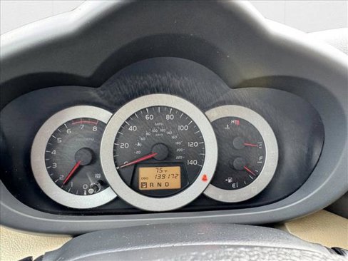Used 2011 Toyota RAV4 4WD image 12