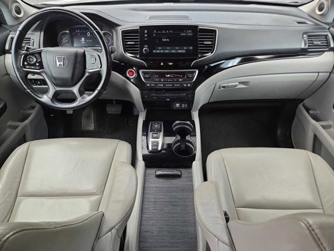 Used 2020 Honda Pilot Touring image 17