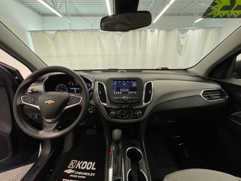Used 2022 Chevrolet Equinox LS image 14