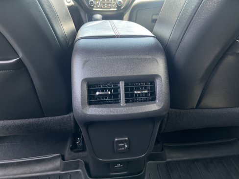 Used 2023 Chevrolet Equinox RS image 16