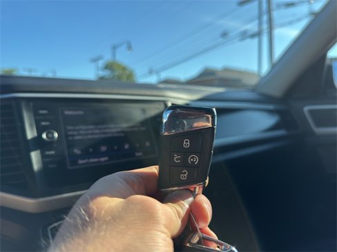 Used 2021 Volkswagen Atlas SE w/ Panoramic Sunroof Package image 30