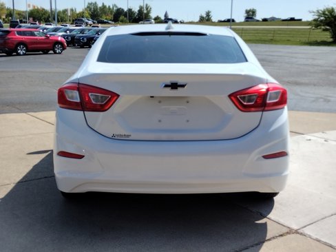 Used 2017 Chevrolet Cruze LT image 14
