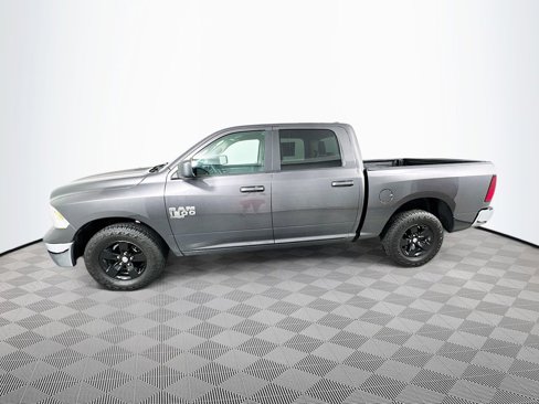 Used 2021 RAM 1500 Classic SLT image 8