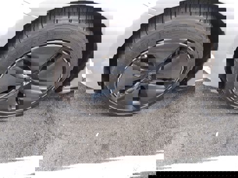 Used 2018 Tesla Model 3 Long Range image 8