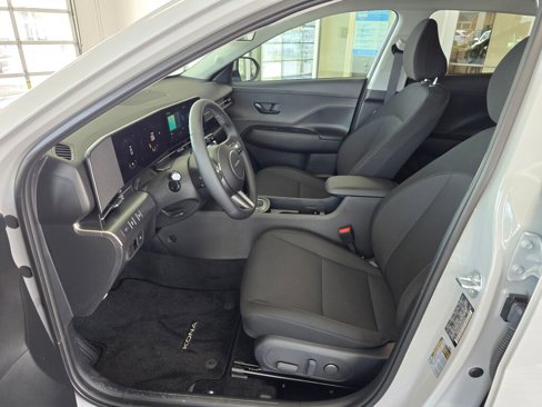 Used 2025 Hyundai Kona SEL image 32