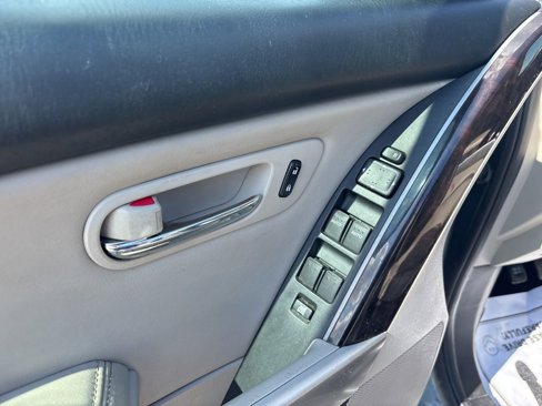 Used 2011 MAZDA CX-9 Grand Touring w/ Moonroof & Bose Audio Pkg image 10