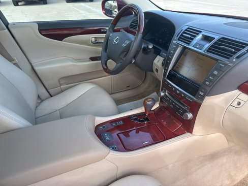 Used 2011 Lexus LS 460 image 20