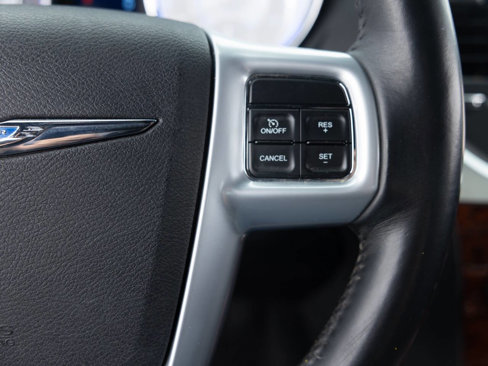 Used 2014 Chrysler 300 w/ Wheels & Beats Group image 36