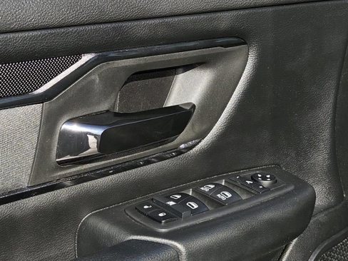 Used 2021 RAM 1500 Lone Star w/ Built-to-serve Edition image 27