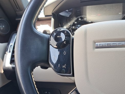 Used 2020 Land Rover Discovery HSE image 25