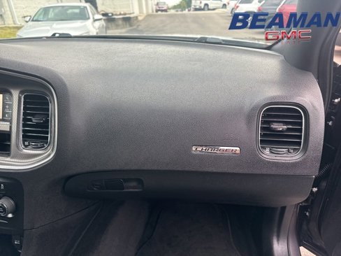 Used 2014 Dodge Charger SE image 20