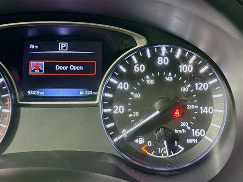 Used 2017 Nissan Altima 2.5 SR image 15