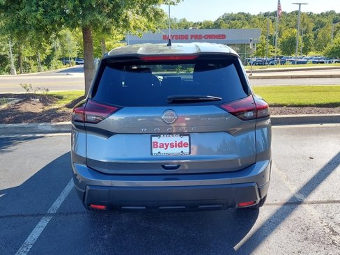 Used 2024 Nissan Rogue S image 17