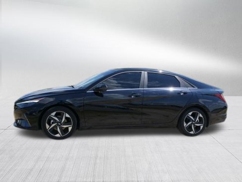 Used 2023 Hyundai Elantra Limited image 6