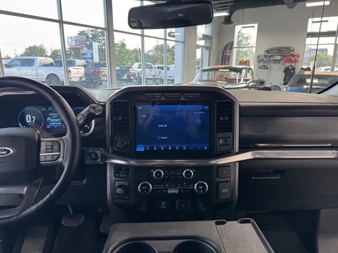 Used 2021 Ford F150 Lariat w/ Max Trailer Tow Package image 29