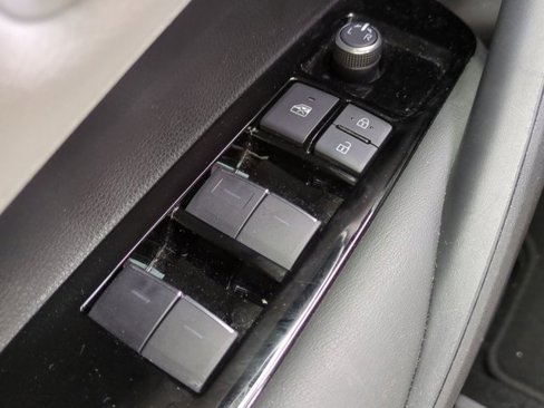 Used 2021 Toyota Corolla SE image 22