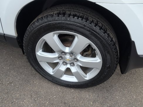 Used 2017 Chevrolet Traverse LT w/ Style and Technology Package image 12
