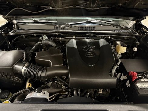 Used 2016 Toyota Tacoma SR5 image 11