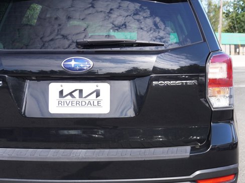 Used 2018 Subaru Forester 2.5i Premium image 16