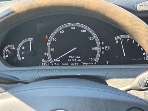 Used 2011 Mercedes-Benz CL 550 4MATIC image 32