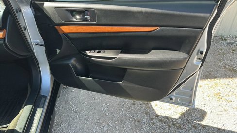 Used 2014 Subaru Outback 2.5i Limited image 17