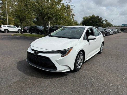 Used 2023 Toyota Corolla LE image 1