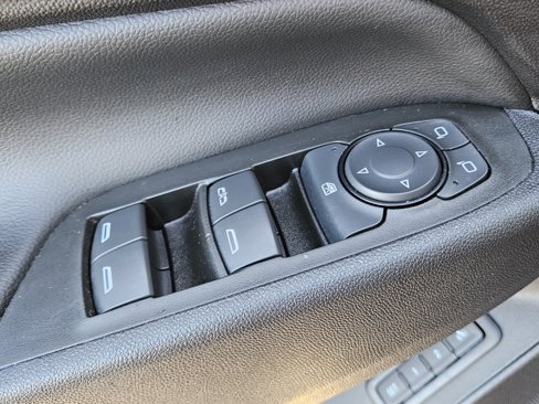 Used 2021 Chevrolet Equinox Premier image 34