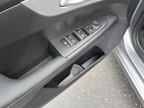 Used 2024 Kia Forte LXS image 10