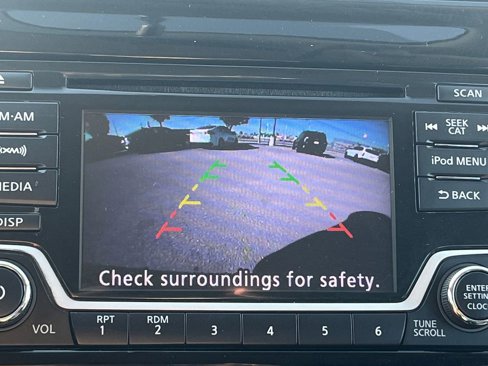 Used 2018 Nissan Versa SV w/ SV Special Edition Package image 34