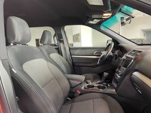 Used 2018 Ford Explorer XLT w/ Equipment Group 201A image 28