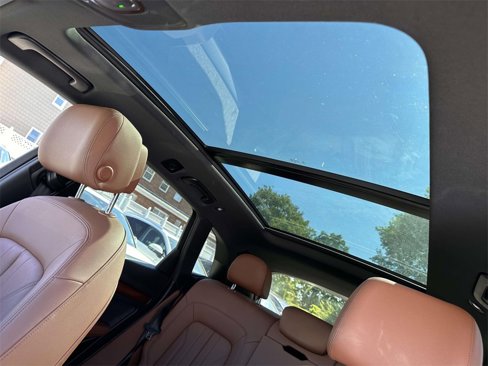 Used 2022 Audi Q5 2.0T Premium w/ Convenience Package image 18