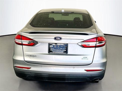 Used 2020 Ford Fusion SE w/ Equipment Group 151A image 6