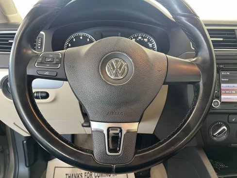 Used 2014 Volkswagen Jetta SE image 12
