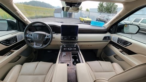 Used 2019 Lincoln Navigator Reserve image 14