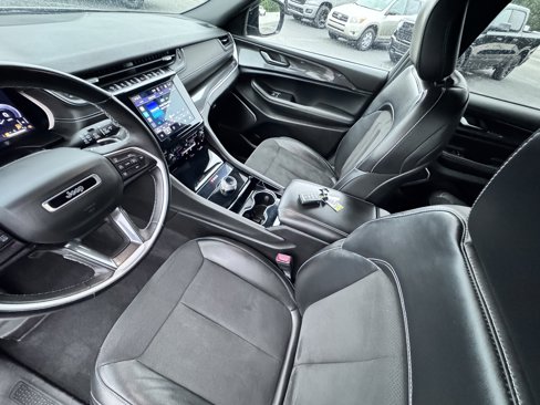 Certified 2021 Jeep Grand Cherokee L Laredo image 9