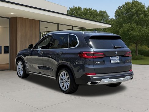 Certified 2022 BMW X5 sDrive40i image 8