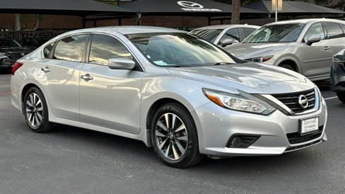 Used 2017 Nissan Altima 2.5 SV image 36