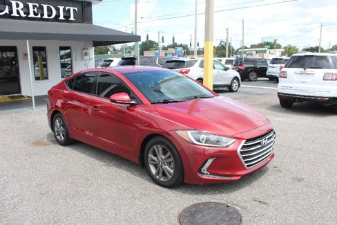 Used 2017 Hyundai Elantra SE image 1