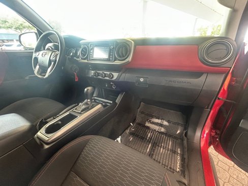 Used 2016 Toyota Tacoma SR5 image 25