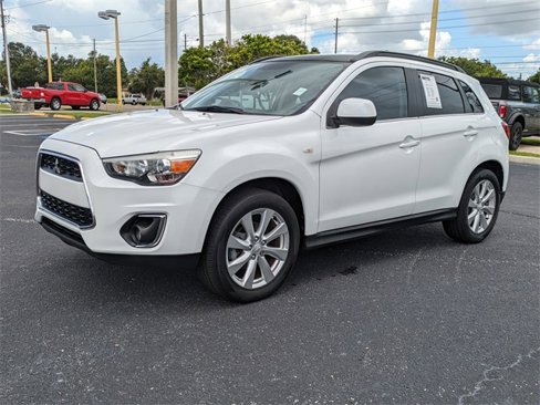 Used 2013 Mitsubishi Outlander Sport SE image 2