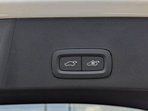 New 2026 Volvo XC40 B5 Plus w/ Protection Package Premier image 12